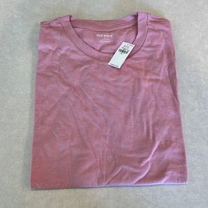 NWT. Men’s XL Old Navy t shirt. Smoke free.